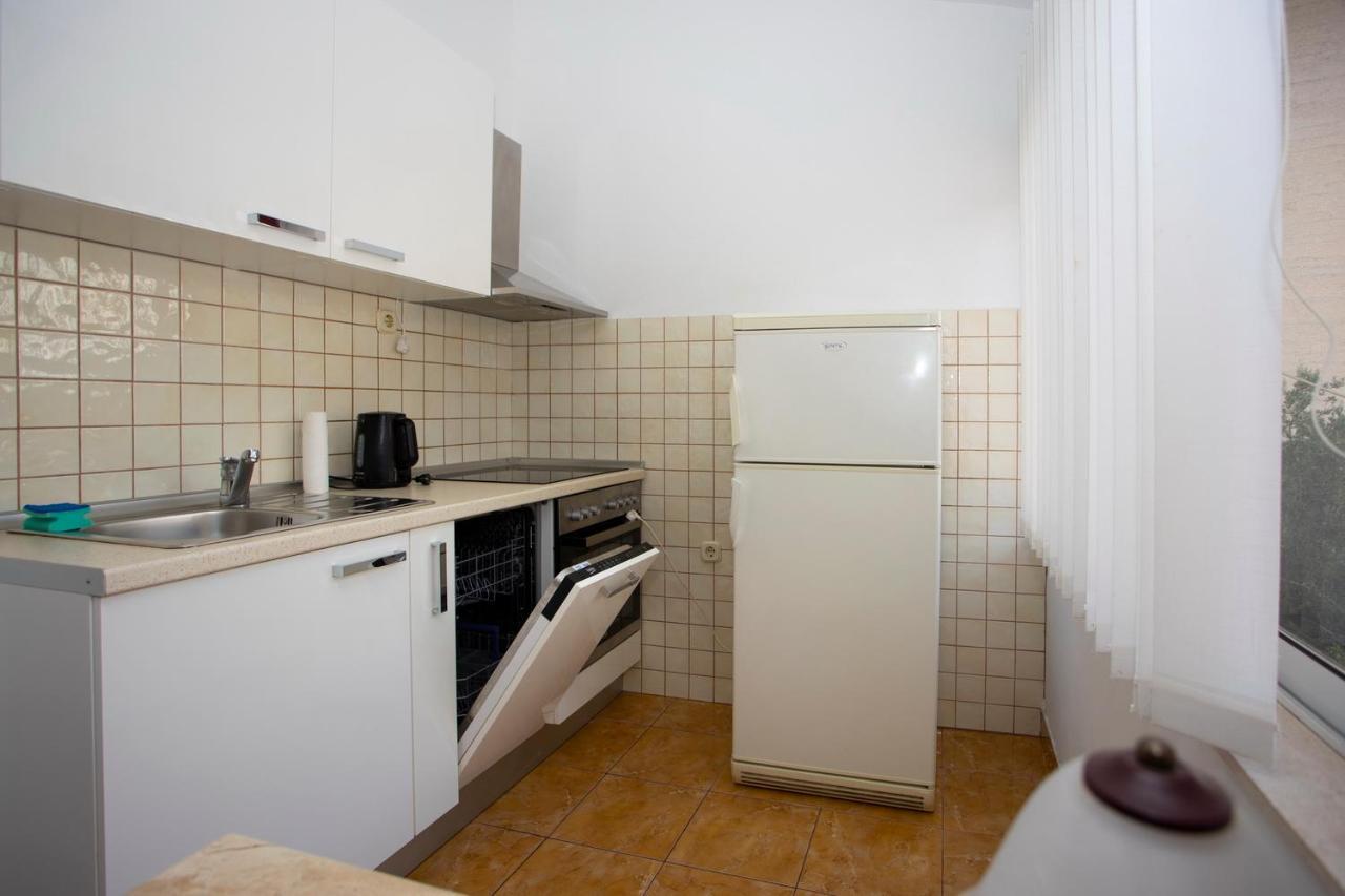 Apartmani Miki Подгора Екстер'єр фото