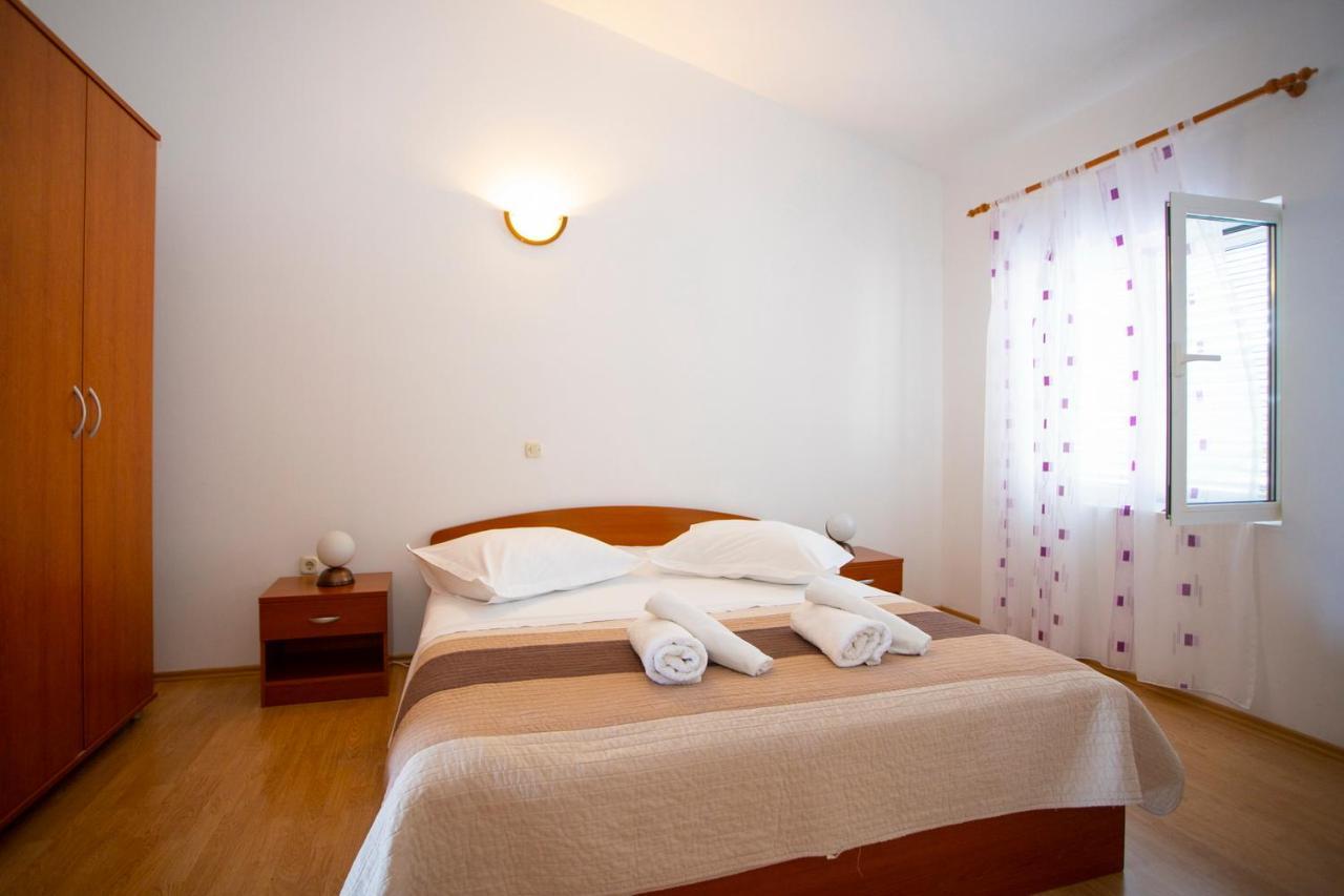 Apartmani Miki Подгора Екстер'єр фото