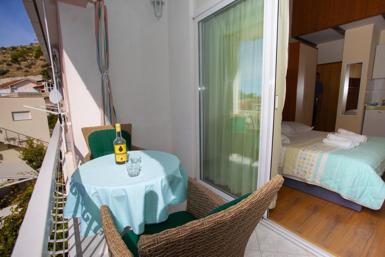 Apartmani Miki Подгора Екстер'єр фото