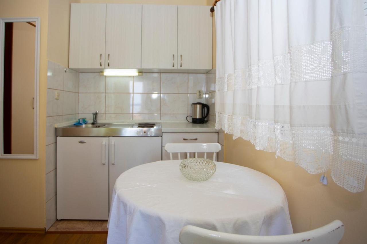 Apartmani Miki Подгора Екстер'єр фото