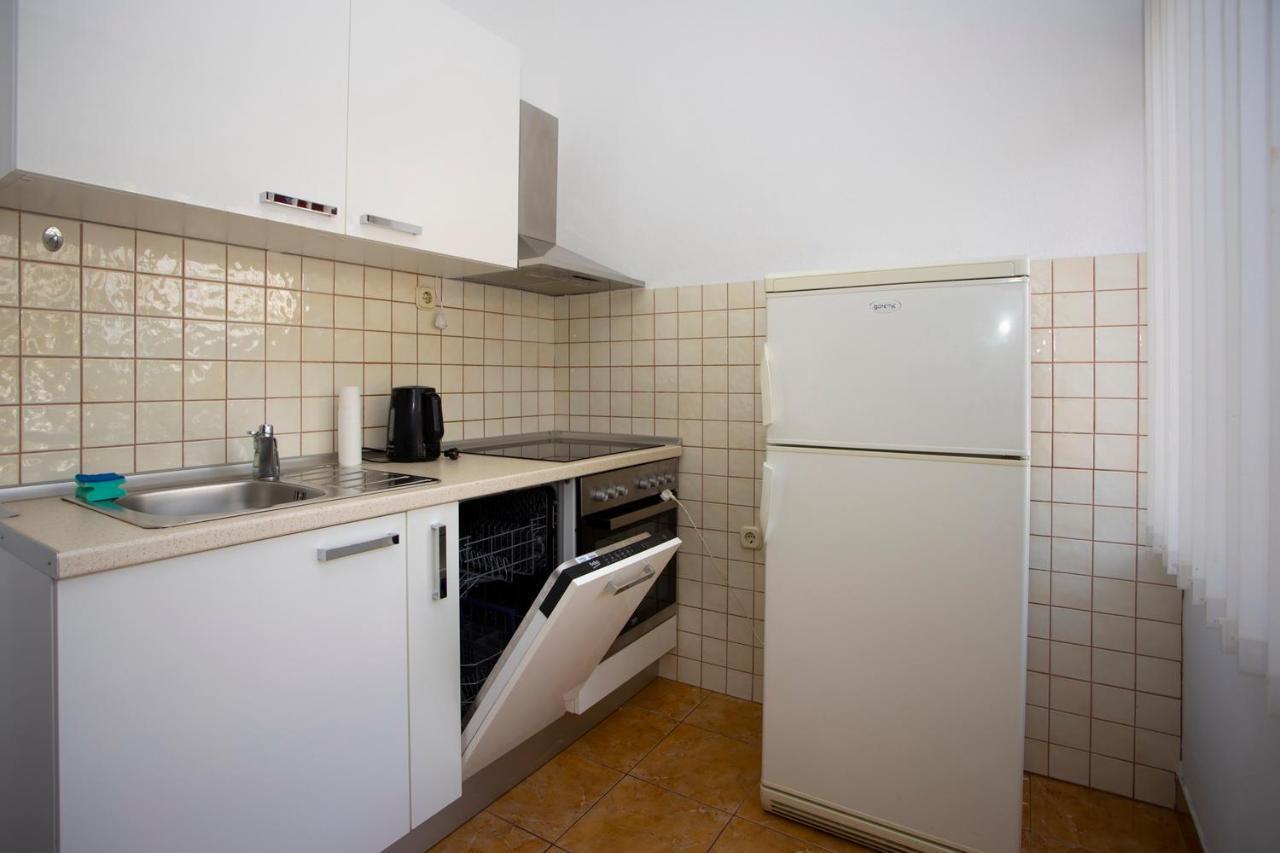 Apartmani Miki Подгора Екстер'єр фото