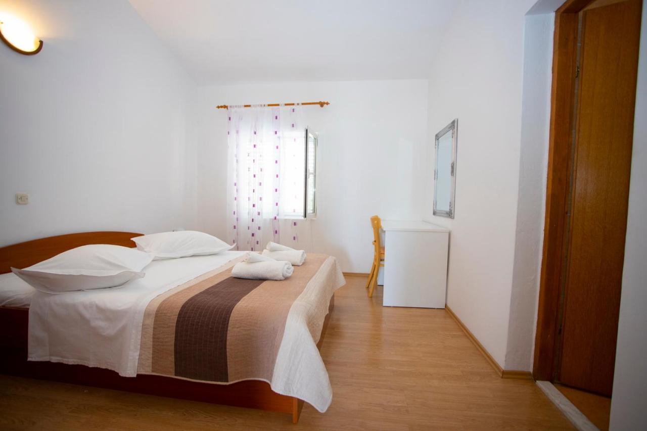 Apartmani Miki Подгора Екстер'єр фото