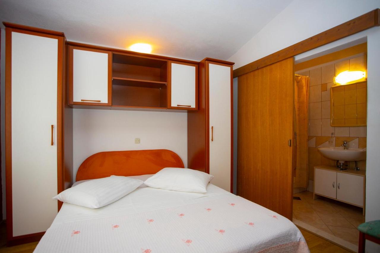Apartmani Miki Подгора Екстер'єр фото