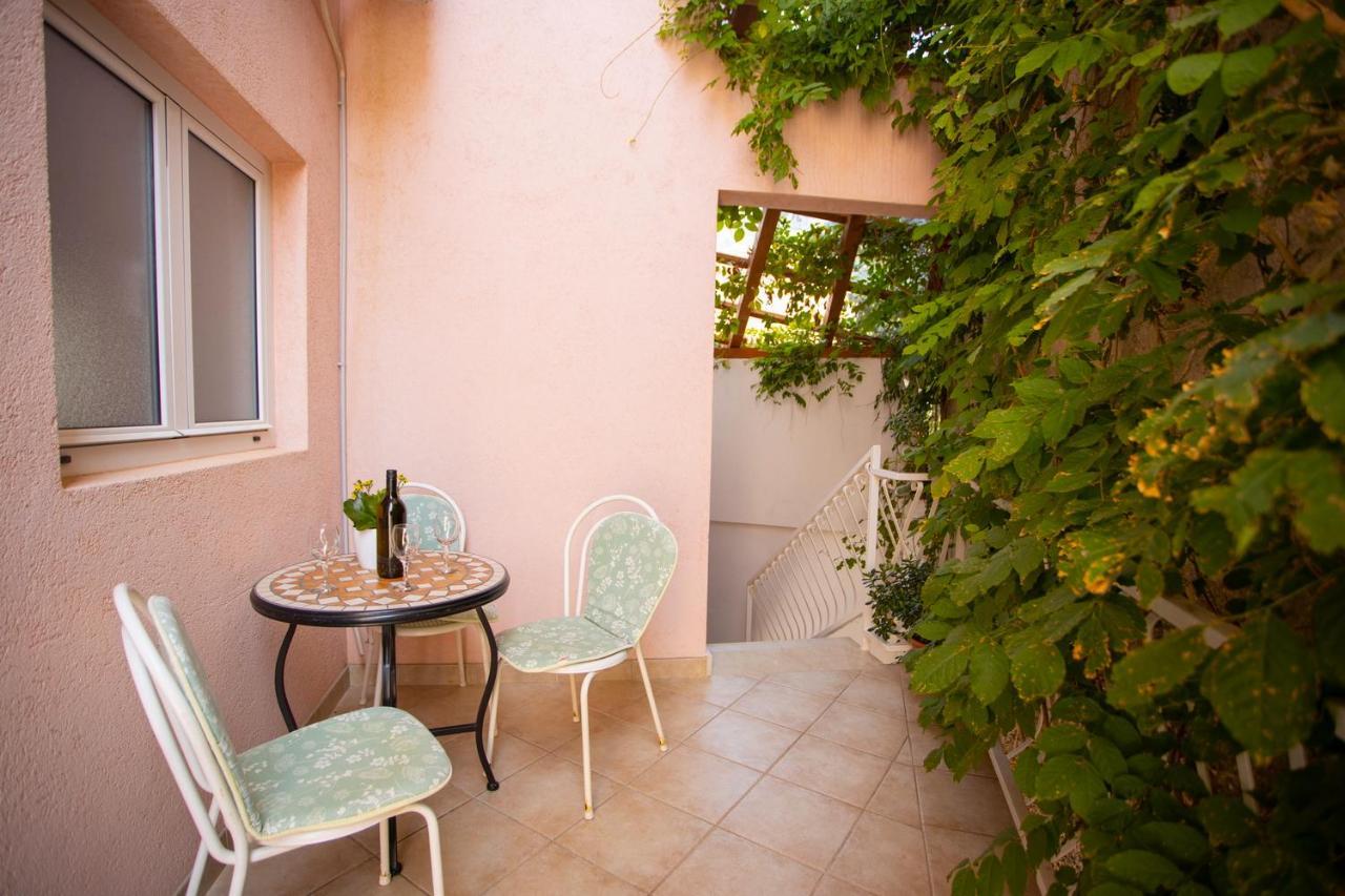 Apartmani Miki Подгора Екстер'єр фото
