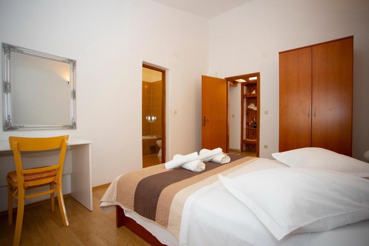 Apartmani Miki Подгора Екстер'єр фото