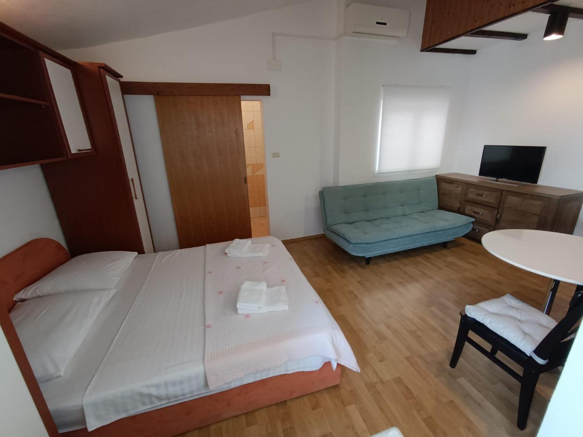Apartmani Miki Подгора Екстер'єр фото
