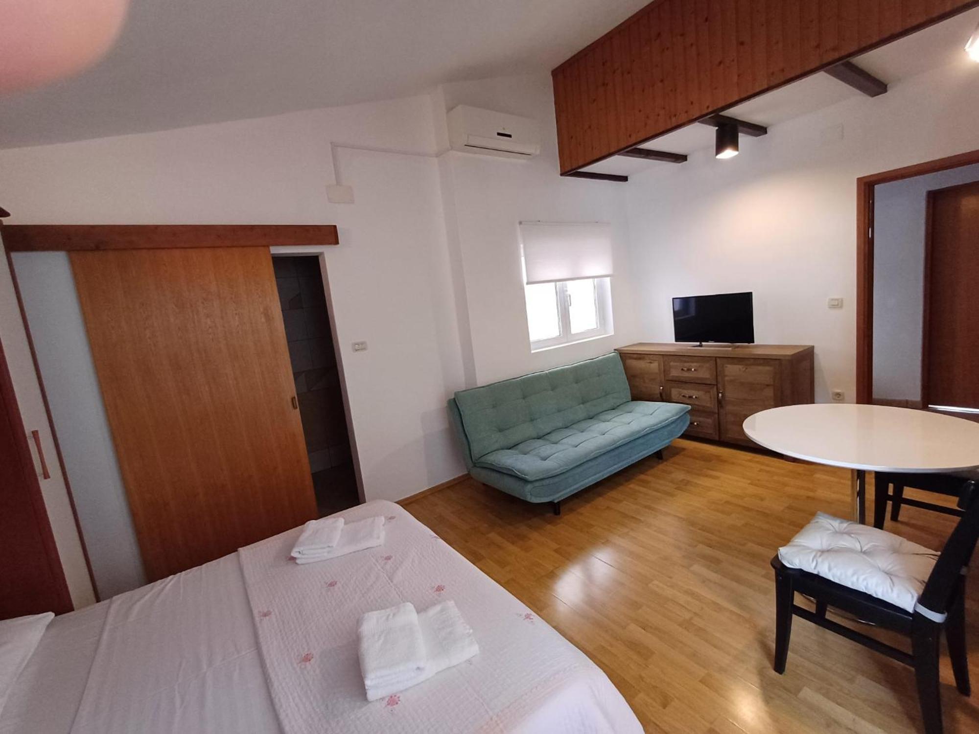 Apartmani Miki Подгора Екстер'єр фото